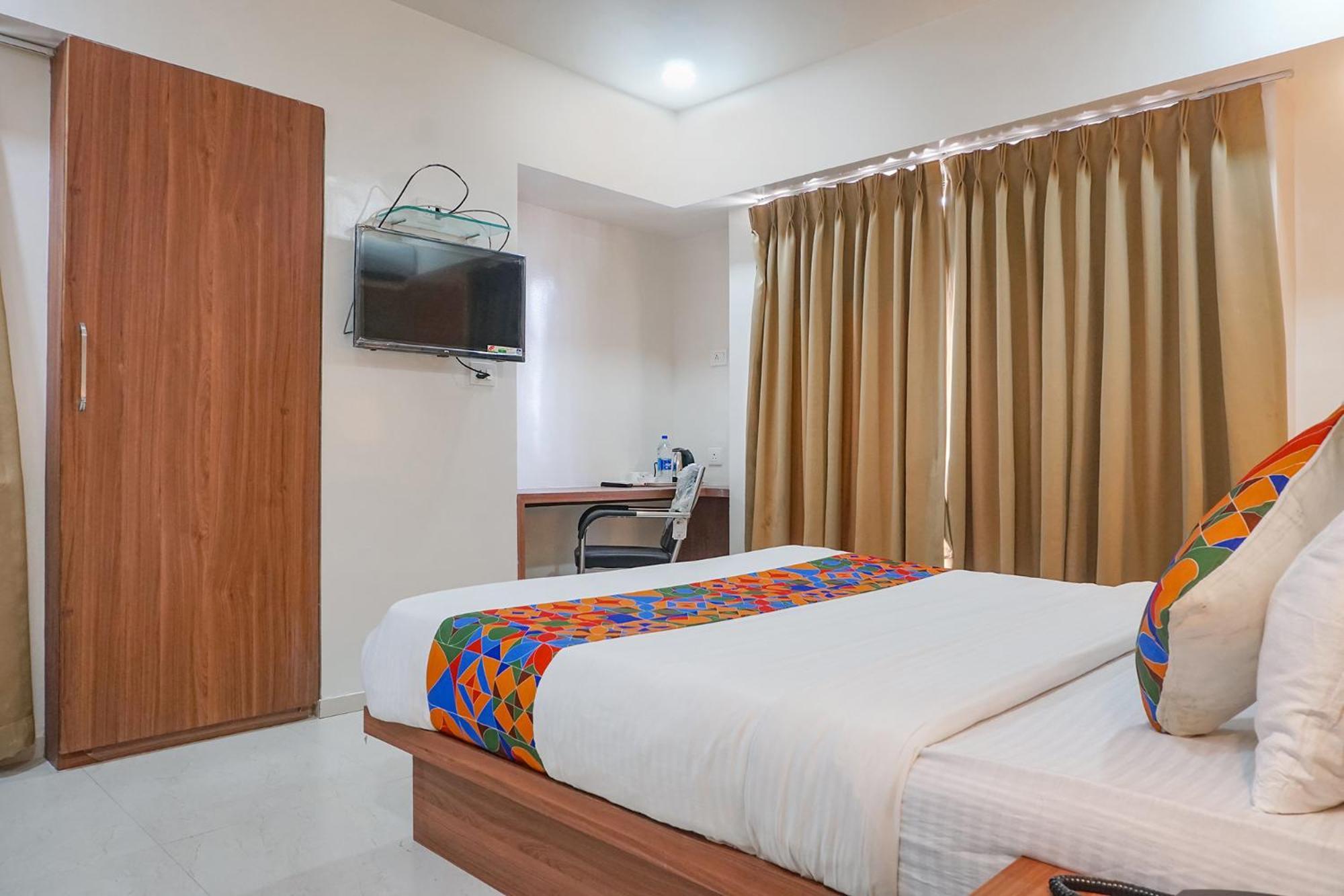 Fabhotel Emersion Residency - High Street Near Laxman Nagar, Baner Pune Exterior photo